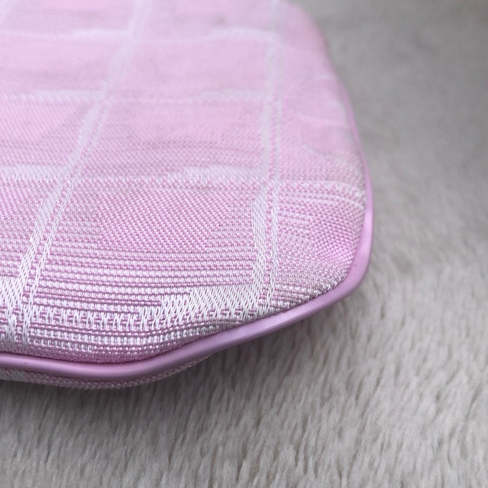 CHANEL New Travel Line Pink Pochette - Picture 9 of 17